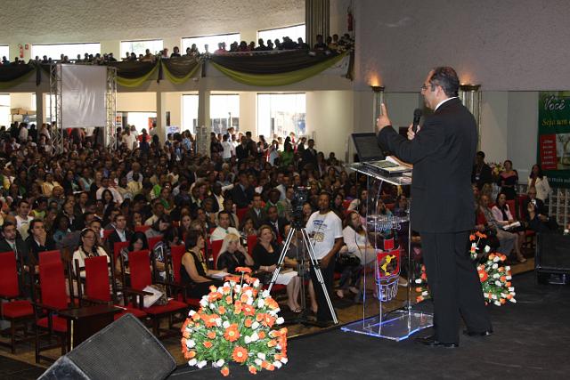 IMG_0390.JPG - Pr. Josué Gonçalves ministrando